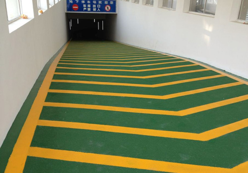 無(wú)震動(dòng)防滑車道環(huán)氧地坪